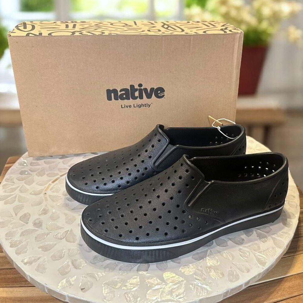 Native Shoes Miles Slip On Water Shoes Sneakers Black Comfort Unisex Mens 5 Wome - Picture 4 of 11
